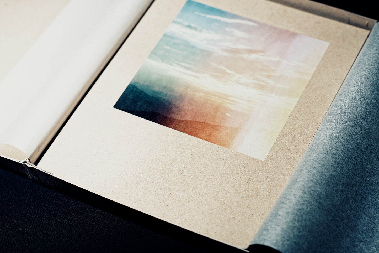 syn crho (Photobook + CD)